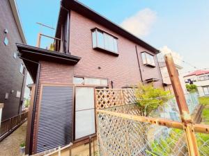 厚木市外壁リフォーム・屋根塗装・玄関ドアカバー工法で大きくイメージチェンジ